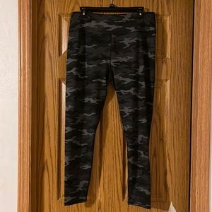 Cano leggings, size large